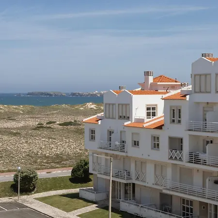 Baleal Beachfront Duplex *